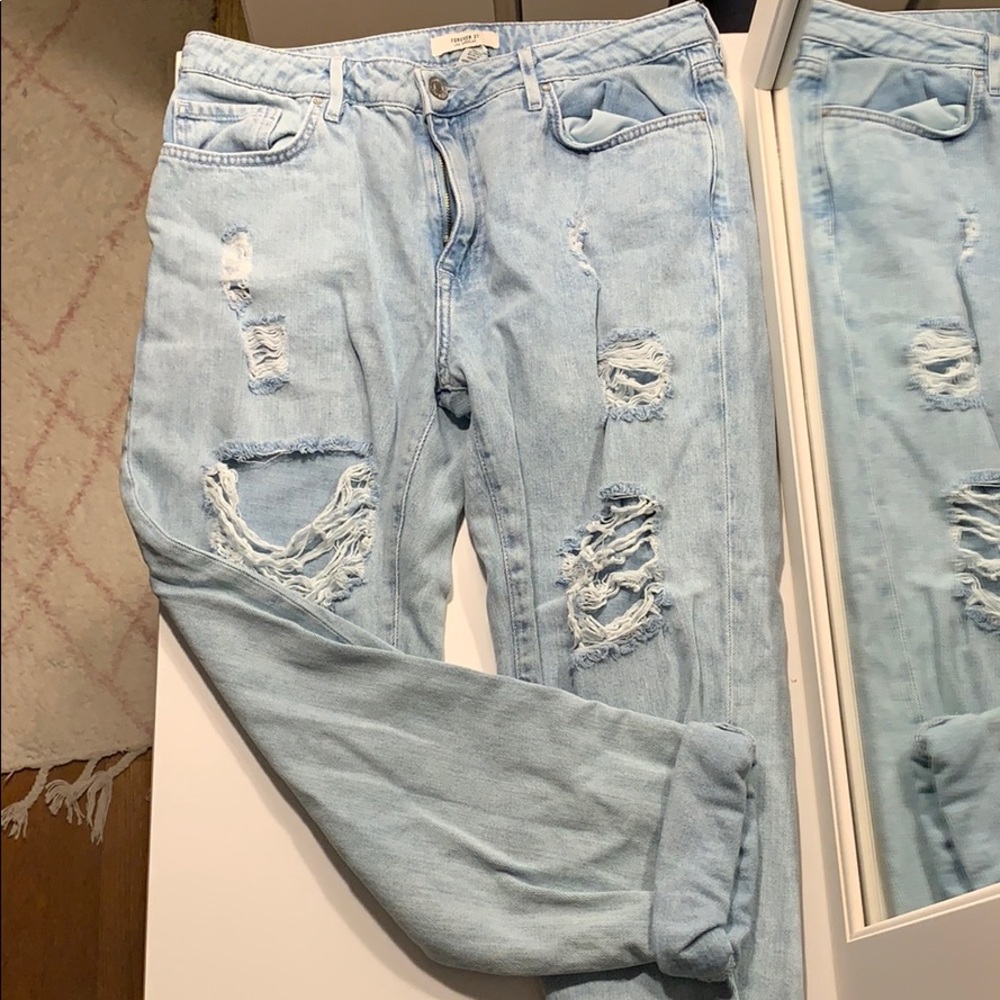 Lightwash boyfriend jeans
